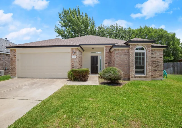 Photo 3 of Single family home for sale at 157 Meadowlark Cir, Georgetown, TX 78626 | MLS# 6703929 | Listing updated on 2026-10-19