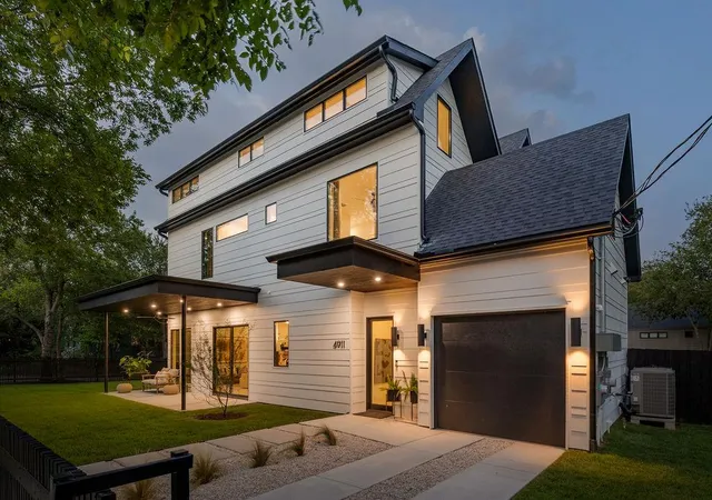 Photo 1 of Single family home for sale at 4911 Duval St, Austin, TX 78751 | MLS# 7985439 | Listing updated on 2026-09-14