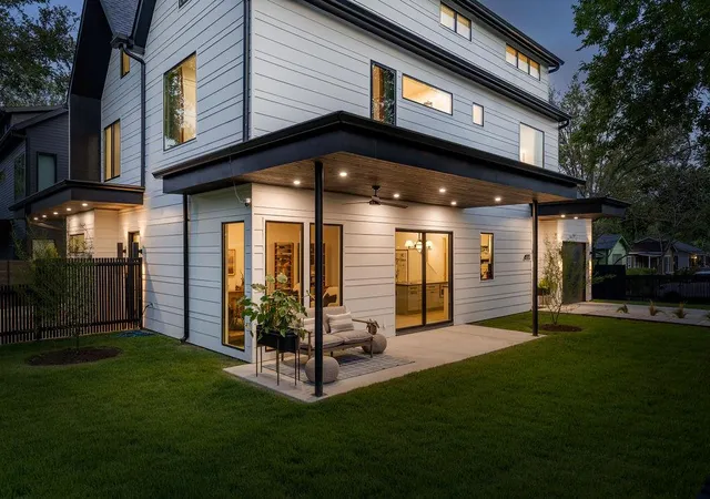Photo 2 of Single family home for sale at 4911 Duval St, Austin, TX 78751 | MLS# 7985439 | Listing updated on 2026-09-14