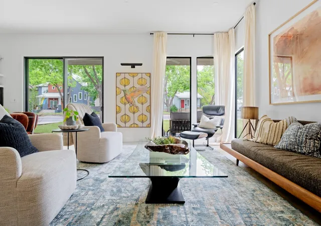 Photo 3 of Single family home for sale at 4911 Duval St, Austin, TX 78751 | MLS# 7985439 | Listing updated on 2026-09-19