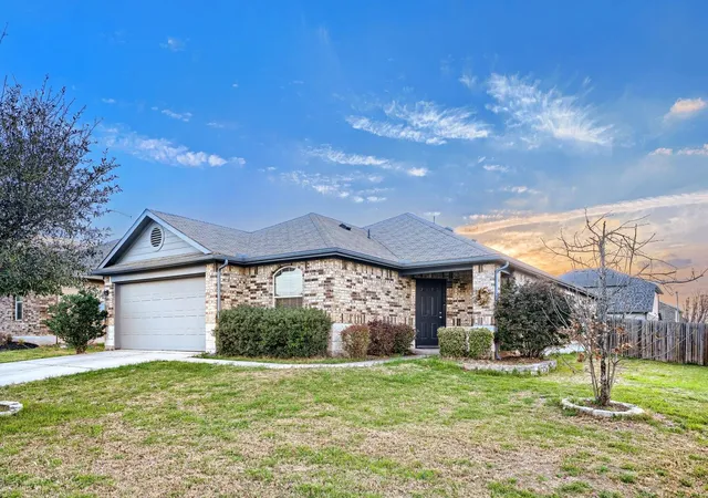 Photo 2 of Single family home for sale at 100 Liard River Rd, Hutto, TX 78634 | MLS# 4981142 | Listing updated on 2026-10-27