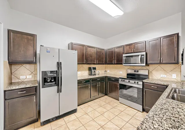 Photo 3 of Single family home for sale at 100 Liard River Rd, Hutto, TX 78634 | MLS# 4981142 | Listing updated on 2026-10-27