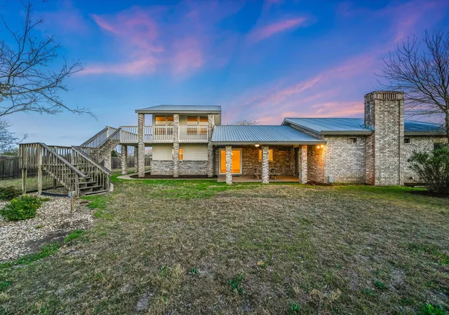 Photo 4 of Single family home for sale at 122 Forest Lake Dr, Del Valle, TX 78617 | MLS# 4237326 | Listing updated on 2026-10-01