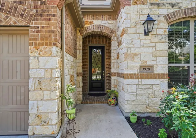 Photo 4 of Single family home for sale at 3928 Cole Valley Ln, Round Rock, TX 78681 | MLS# 6219924 | Listing updated on 2026-09-15