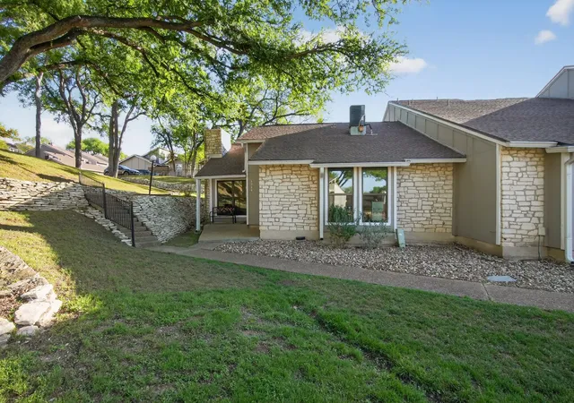 Photo 2 of Townhouse for sale at 1714 Timber Brush Trl, Austin, TX 78741 | MLS# 1598480 | Listing updated on 2026-09-14