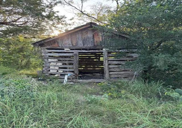 Photo 3 of House for sale at 25723 Hamilton Pool Rd, Round Mountain, TX 78663 | MLS# 5853511 | Listing updated on 2026-09-14