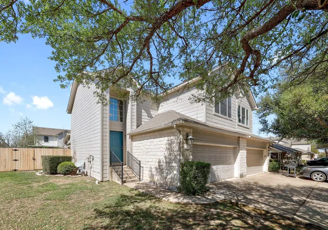 Photo 3 of Townhouse for sale at 108 Prairie Springs Cv, Georgetown, TX 78626 | MLS# 6849042 | Listing updated on 2026-09-24