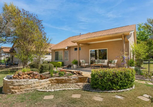 Photo 1 of Single family home for sale at 516 Texas Dr, Georgetown, TX 78633 | MLS# 6874272 | Listing updated on 2026-10-05