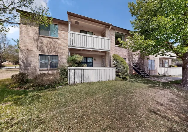 Photo 2 of Condo for sale at 8210 Bent Tree Rd #104, Austin, TX 78759 | MLS# 9552352 | Listing updated on 2026-09-12