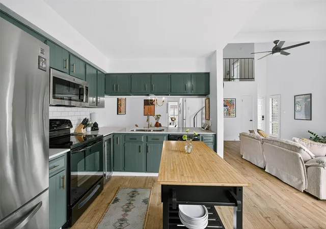 Photo 4 of Townhouse for sale at 1727 Timber Ridge Dr, Austin, TX 78741 | MLS# 3149022 | Listing updated on 2026-09-11