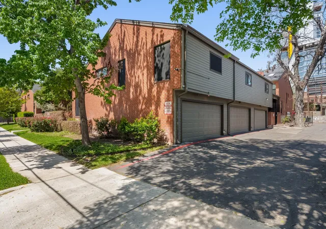Photo 2 of Condo for sale at 510 West 18th St #113, Austin, TX 78701 | MLS# 3140036 | Listing updated on 2026-09-30