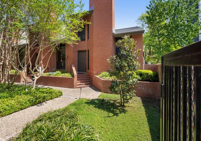 Photo 3 of Condo for sale at 510 West 18th St #113, Austin, TX 78701 | MLS# 3140036 | Listing updated on 2026-09-30