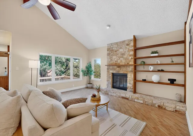 Photo 4 of Sale Pending at 9202 Amberwood Cv, Austin, TX 78759 | MLS# 3441092 | Listing updated on 2026-10-28