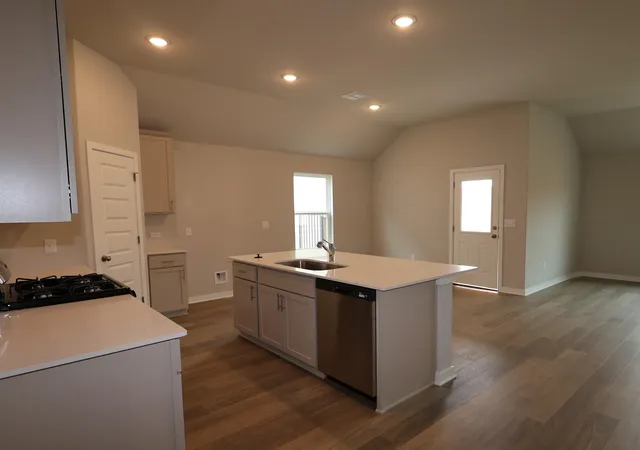 Photo 4 of Sale Pending at 4517 Lava Is Dr, Austin, TX 78747 | MLS# 2271283 | Listing updated on 2026-09-25