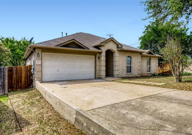 Photo 2 of Single family home for sale at 100 Antietam Trl, Elgin, TX 78621 | MLS# 8506240 | Listing updated on 2026-09-10