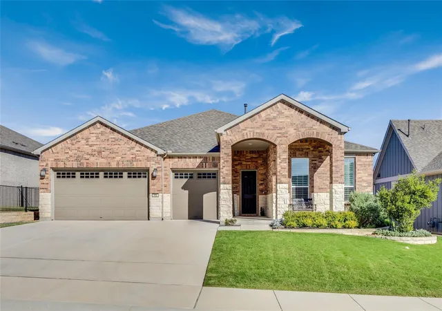 Photo 2 of Single family home for sale at 102 Pointer Ln, Georgetown, TX 78633 | MLS# 4443191 | Listing updated on 2026-09-15