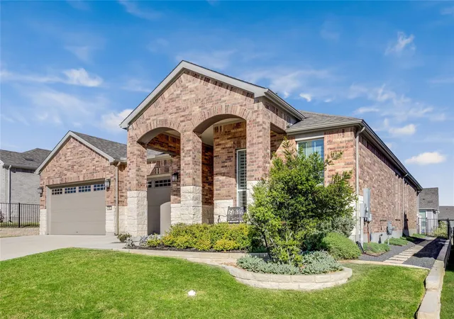 Photo 3 of Single family home for sale at 102 Pointer Ln, Georgetown, TX 78633 | MLS# 4443191 | Listing updated on 2026-09-15