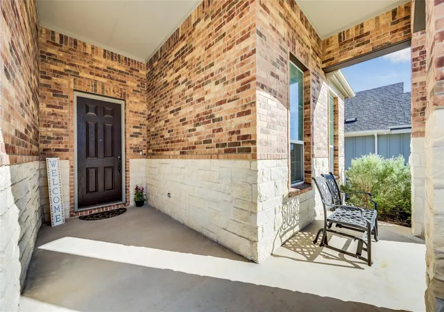 Photo 3 of Single family home for sale at 102 Pointer Ln, Georgetown, TX 78633 | MLS# 4443191 | Listing updated on 2026-09-15