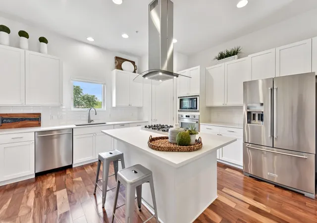 Photo 2 of Condo for sale at 2300 S 5th Street #E, Austin, TX 78704 | MLS# 3246726 | Listing updated on 2026-09-15