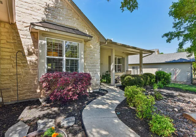 Photo 4 of Sale Pending at 200 Scurry Pass, Georgetown, TX 78633 | MLS# 2463937 | Listing updated on 2026-09-14