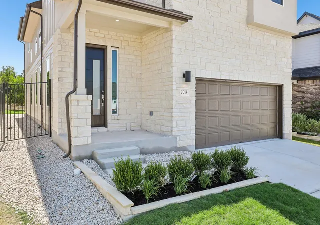 Photo 2 of Single family home for sale at 2014 Kit Cir, Austin, TX 78758 | MLS# 2093082 | Listing updated on 2026-09-19