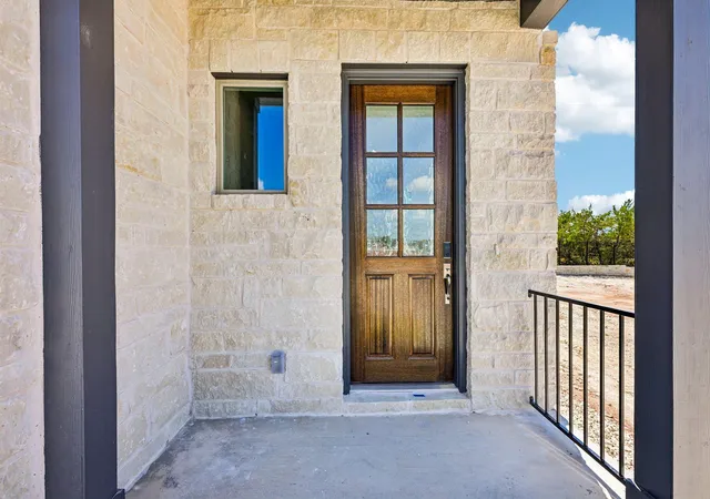 Photo 1 of Single family home for sale at 2006 Kit Cir, Austin, TX 78758 | MLS# 4939994 | Listing updated on 2026-10-01