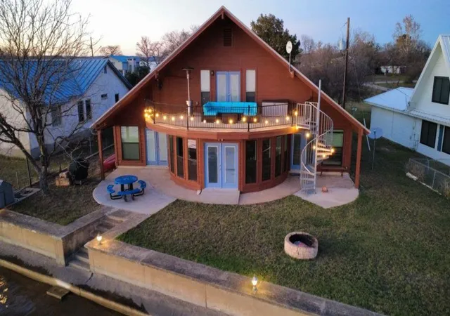 Photo 1 of Single family home for sale at 746 E Island Dr, Bluffton, TX 78607 | MLS# 9583036 | Listing updated on 2026-09-14