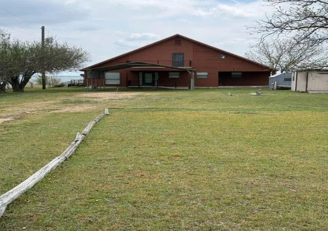 Photo 3 of Single family home for sale at 746 E Island Dr, Bluffton, TX 78607 | MLS# 9583036 | Listing updated on 2026-09-14