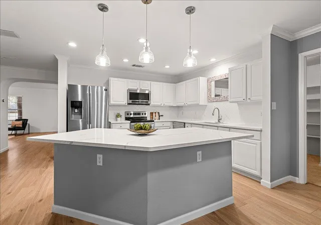 Photo 2 of Single family home for sale at 2524 Lavendale Ct, Austin, TX 78748 | MLS# 1474097 | Listing updated on 2026-09-14