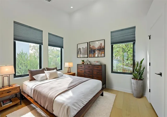 Photo 3 of Single family home for sale at 1206 Luna St #2, Austin, TX 78721 | MLS# 4910383 | Listing updated on 2026-09-15