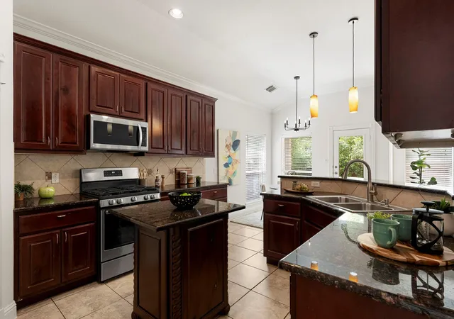 Photo 3 of Single family home for sale at 2904 Centennial Olympic Park, Austin, TX 78732 | MLS# 2405582 | Listing updated on 2026-09-21
