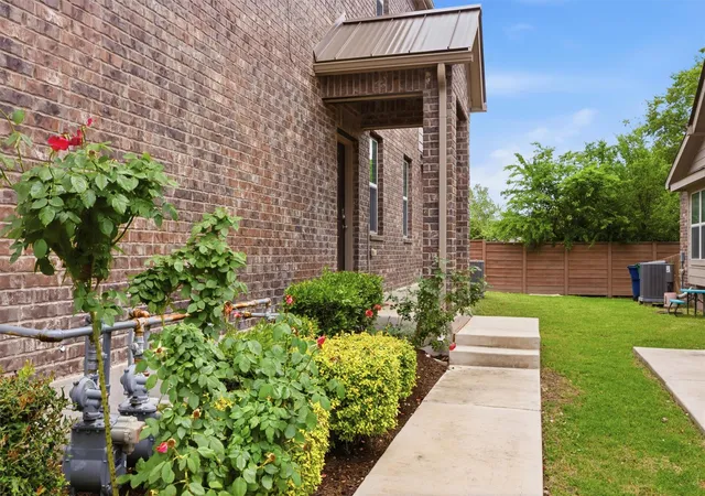 Listing Photo 5 - Condo for sale in building located at 17301 Leafroller Dr, Pflugerville, TX 78660 - Unit #A