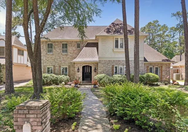 Photo 1 of Single family home for sale at 15111 Rose Cottage Dr, Houston, TX 77069 | MLS# 3799673 | Listing updated on 2026-10-09