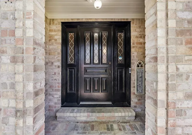 Photo 3 of Single family home for sale at 15111 Rose Cottage Dr, Houston, TX 77069 | MLS# 3799673 | Listing updated on 2026-10-09