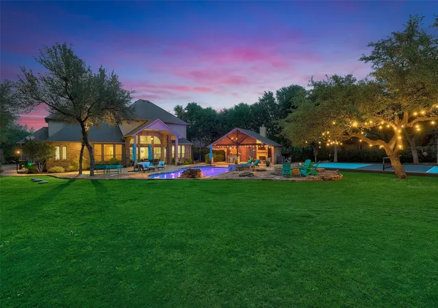 Photo 2 of Single family home for sale at 213 Vista Ln, Georgetown, TX 78633 | MLS# 8034669 | Listing updated on 2026-09-14