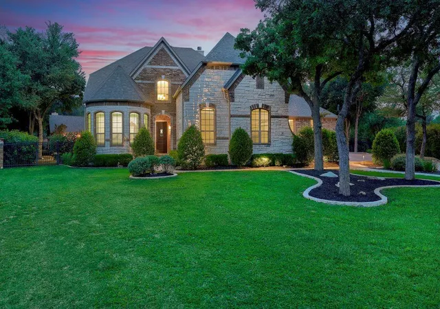 Photo 4 of Single family home for sale at 213 Vista Ln, Georgetown, TX 78633 | MLS# 8034669 | Listing updated on 2026-09-14
