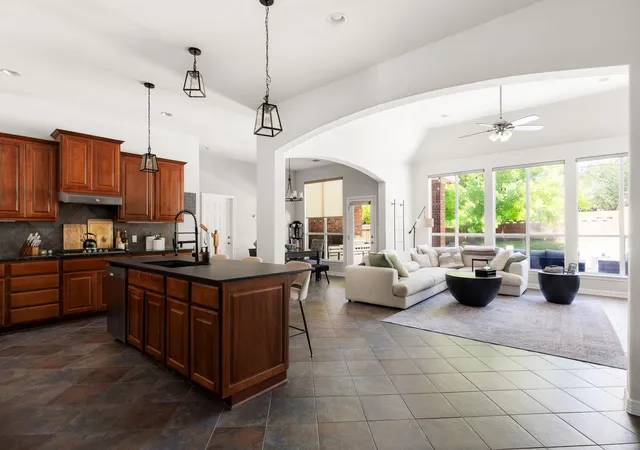 Photo 3 of Single family home for sale at 4201 Greatview Dr, Round Rock, TX 78665 | MLS# 5410912 | Listing updated on 2026-09-12