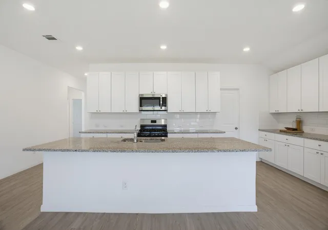 Photo 3 of Single family home for sale at 5904 Geronimo Way, Seguin, TX 78155 | MLS# 8859515 | Listing updated on 2026-10-05