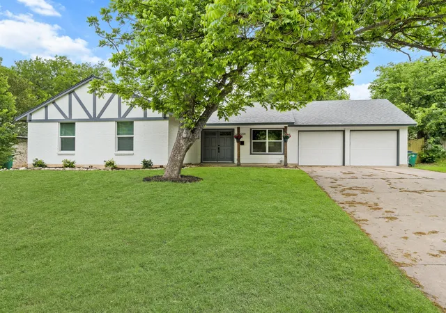 Photo 3 of Single family home for sale at 9204 Collinfield Dr, Austin, TX 78758 | MLS# 2519350 | Listing updated on 2026-09-12