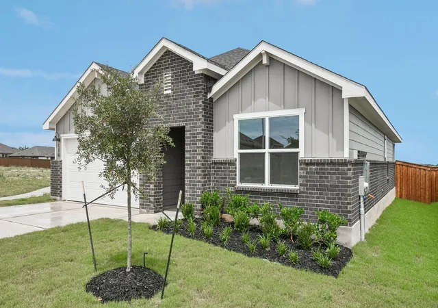 Photo 2 of Sale Pending at 116 Southridge Trl, Marble Falls, TX 78654 | MLS# 4130492 | Listing updated on 2026-09-15
