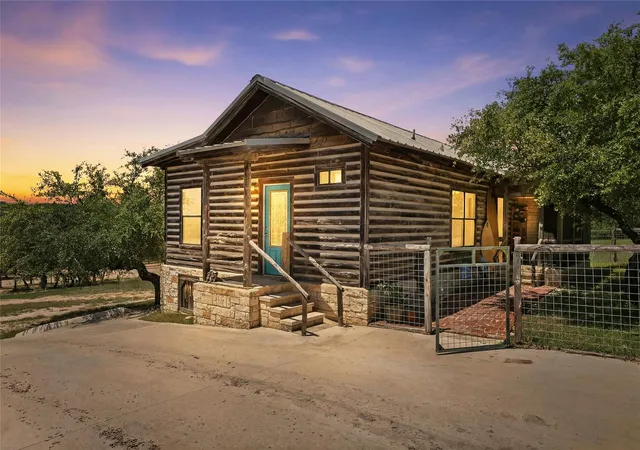 Single family home for sale at 496 Middleton Rd, Spicewood, TX 78669 | MLS# 3738410