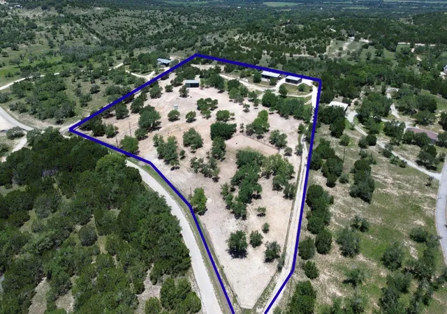 Photo 2 of Single family home for sale at 496 Middleton Rd, Spicewood, TX 78669 | MLS# 3738410 | Listing updated on 2026-10-06