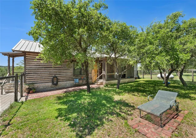 Photo 4 of Single family home for sale at 496 Middleton Rd, Spicewood, TX 78669 | MLS# 3738410 | Listing updated on 2026-10-06