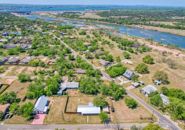 Photo 3 of Single family home for sale at 874 Pine Ln, Cottonwood Shores, TX 78657 | MLS# 8266337 | Listing updated on 2026-09-29