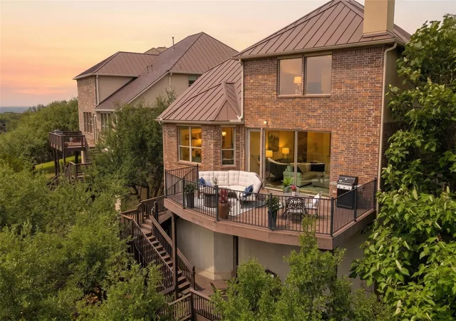 Photo 3 of Single family home for sale at 11804 Vista Verde Cv, Austin, TX 78732 | MLS# 7090718 | Listing updated on 2026-09-15
