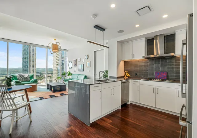 Photo 3 of Sale Pending at 301 West Ave #2009, Austin, TX 78701 | MLS# 9710532 | Listing updated on 2026-09-15