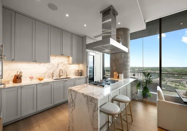 Photo 4 of Condo for sale at 210 Lavaca St #2706, Austin, TX 78701 | MLS# 7230273 | Listing updated on 2026-09-13