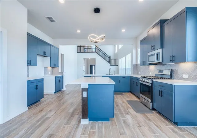 Photo 4 of Single family home for sale at 121 Camino Verde, San Marcos, TX 78666 | MLS# 6424930 | Listing updated on 2026-10-21