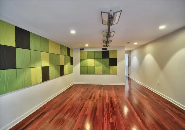 Photo 3 of Single family home for sale at 904 West Ave #101, Austin, TX 78701 | MLS# 8099974 | Listing updated on 2026-10-20