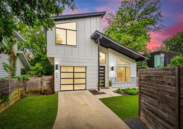Photo 1 of Single family home for sale at 2909 E 3rd Street #2, Austin, TX 78702 | MLS# 5852244 | Listing updated on 2026-09-14